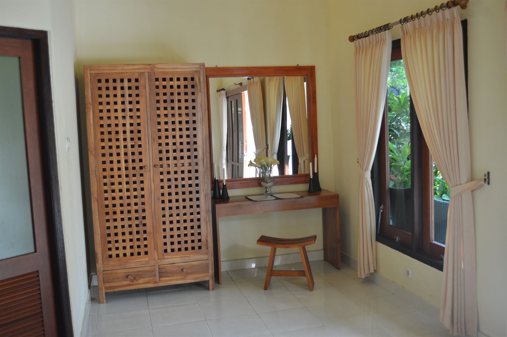 Ocean Sun Dive Resort Tulamben Εξωτερικό φωτογραφία